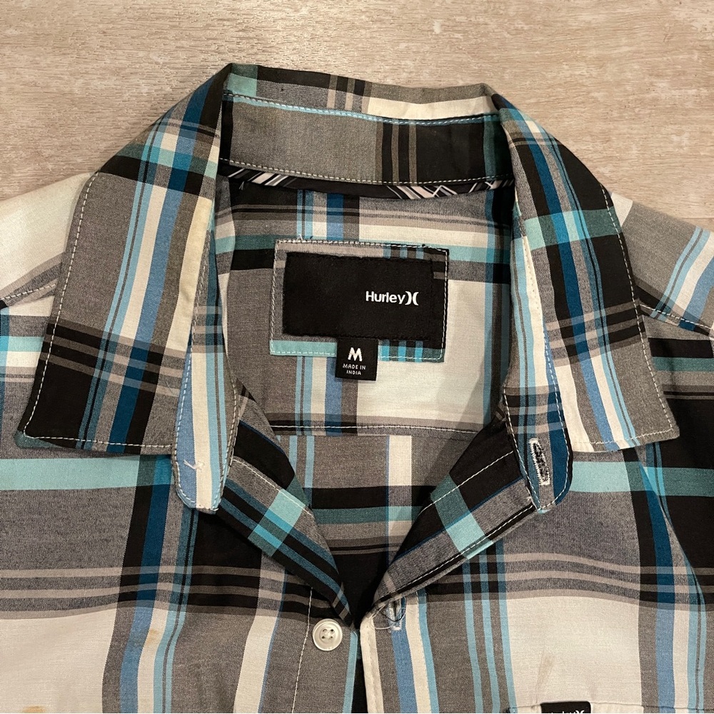 Hurley button down - Picture 3 of 4